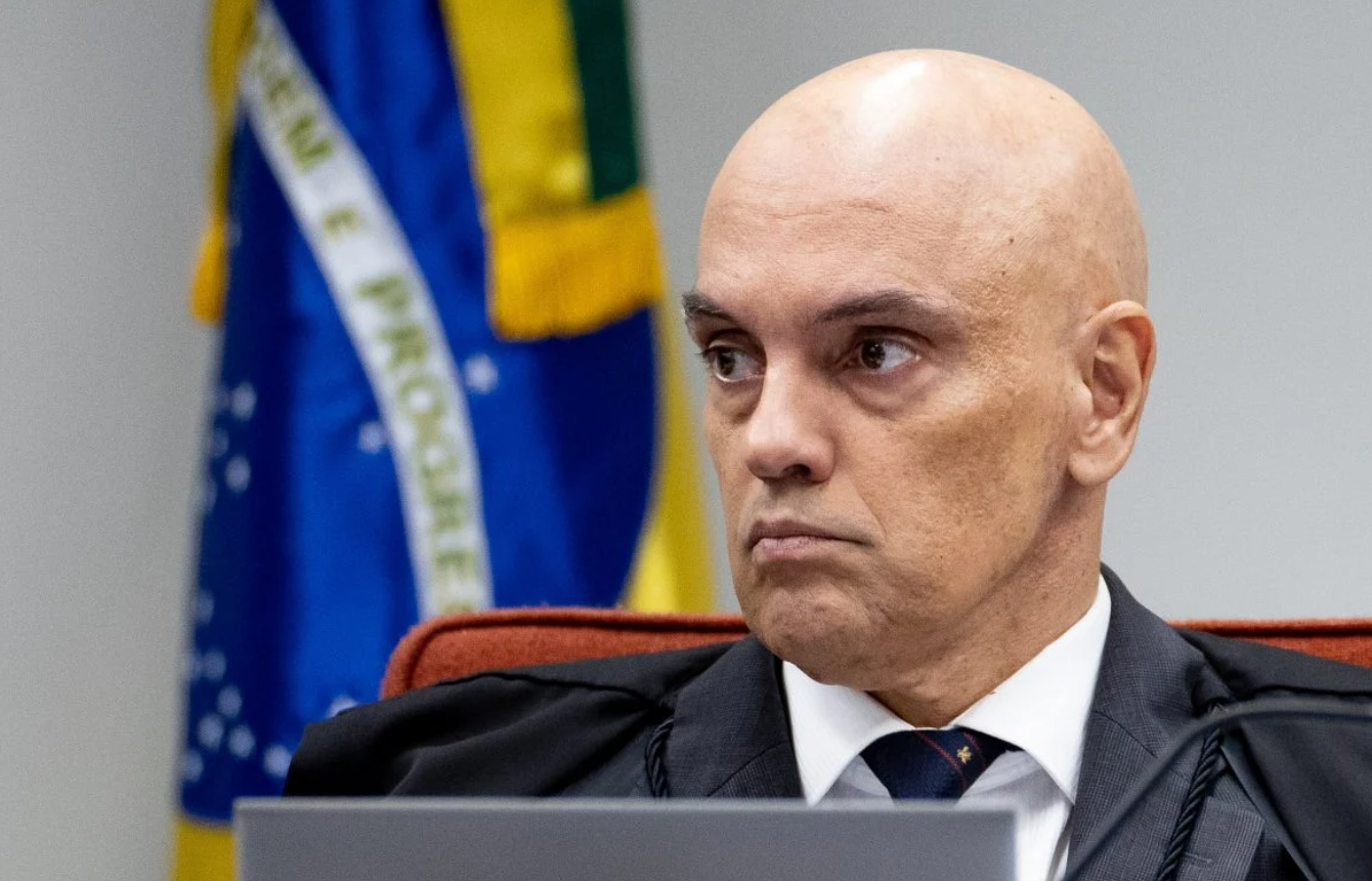 Moraes manda X pagar mais R$ 10 milhões para desbloquear rede no Brasil