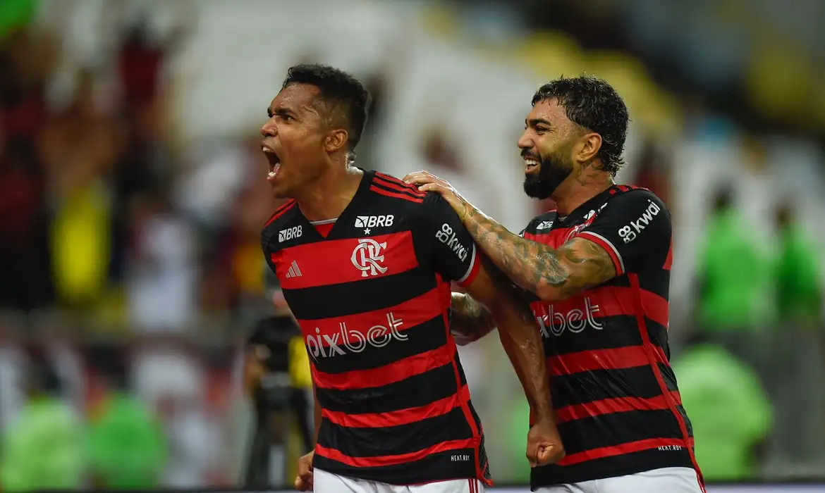 Flamengo sai na frente do Corinthians na semifinal da Copa do Brasil – VEJA O GOL DO JOGO