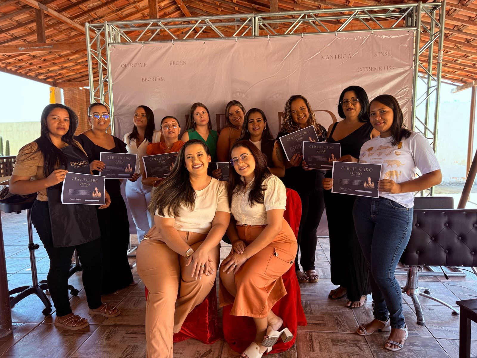 “MÃO NA MASSA” movimenta cenário da beleza no Cariri Paraibano com curso de mechas e iluminados