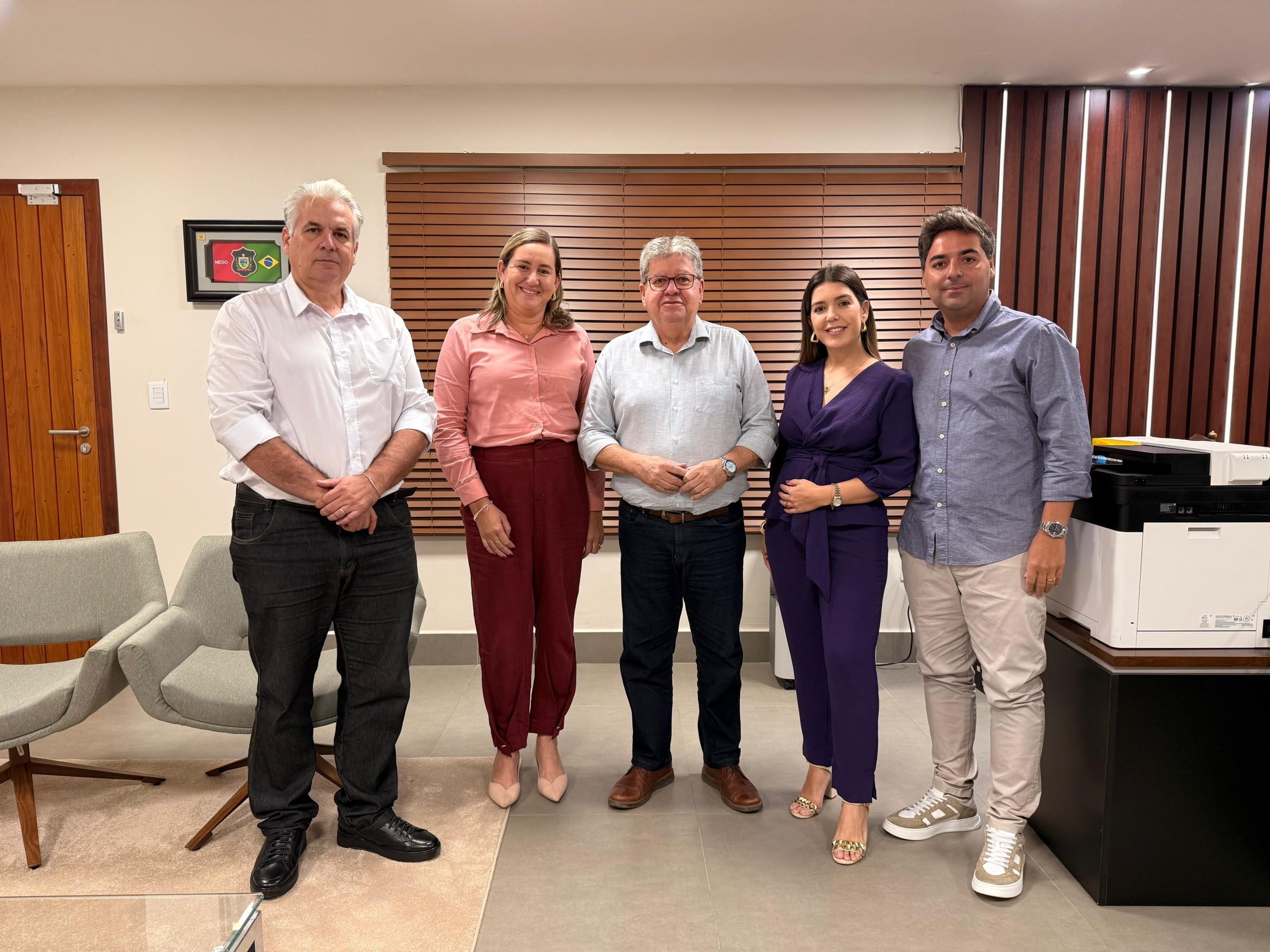 Prefeita Anna Paula e ex-prefeita Anna Lorena conseguem investimentos significativos para Monteiro