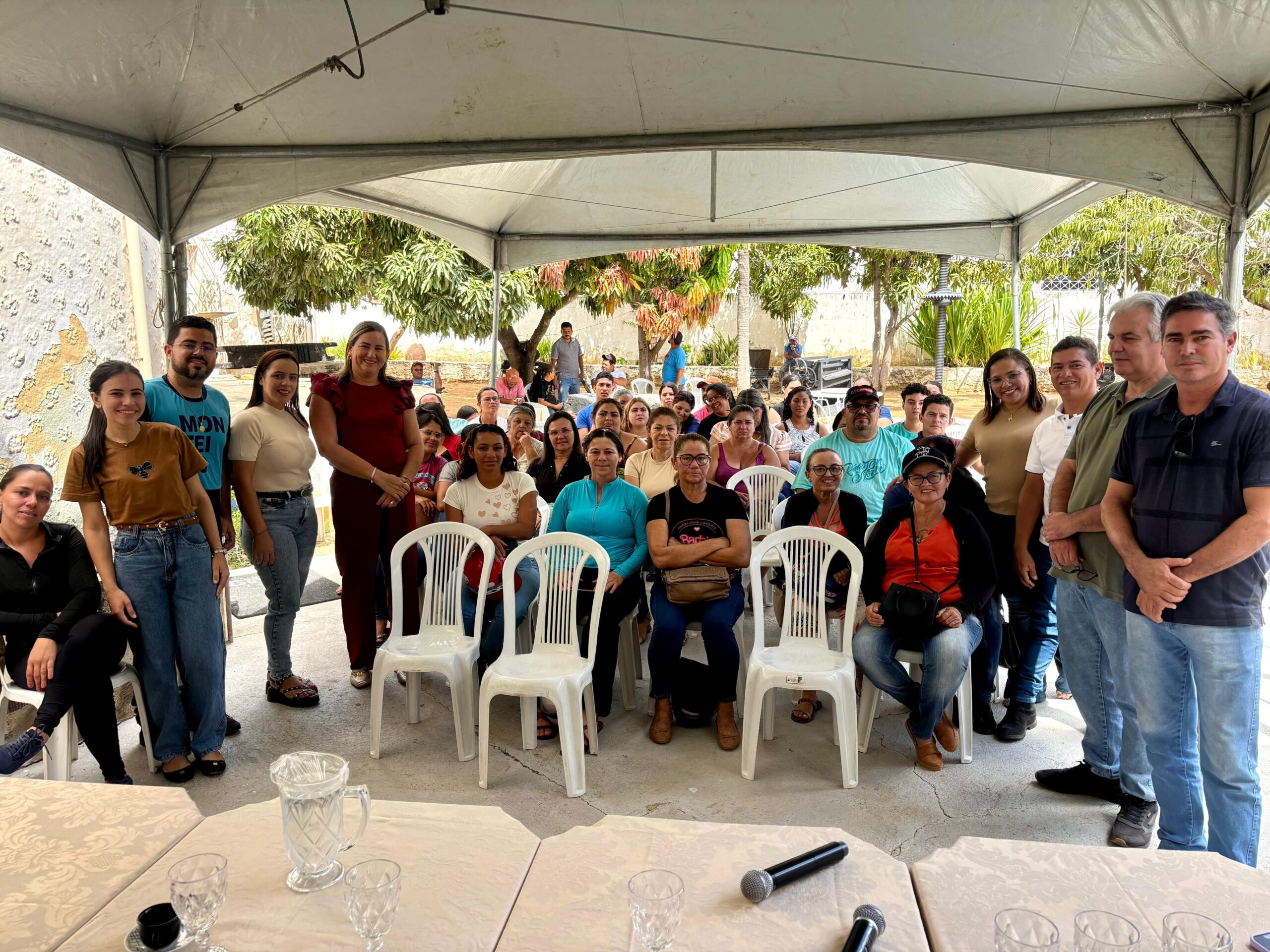 Secretaria de Educação de Monteiro realiza reunião com fornecedores do PNAE