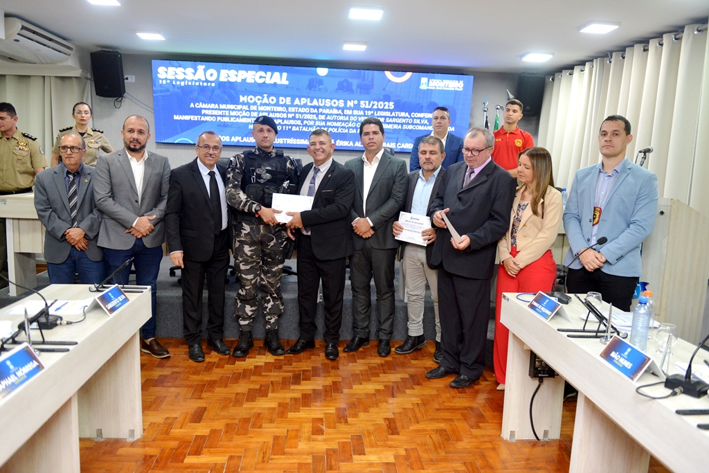 Câmara de Monteiro homenageia bombeiros civis, homens da Polícia Militar, da Força Tática e Polícia Civil
