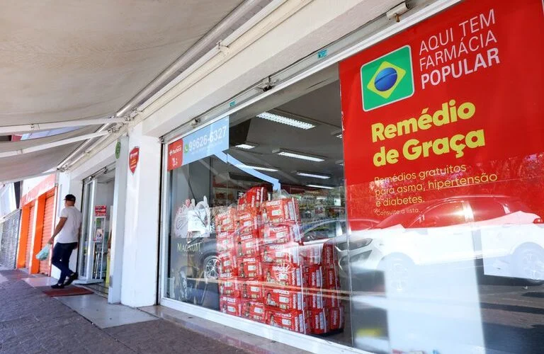 Farmácia Popular vai enviar lembrete sobre medicamentos de uso contínuo por aplicativo de troca de mensagens