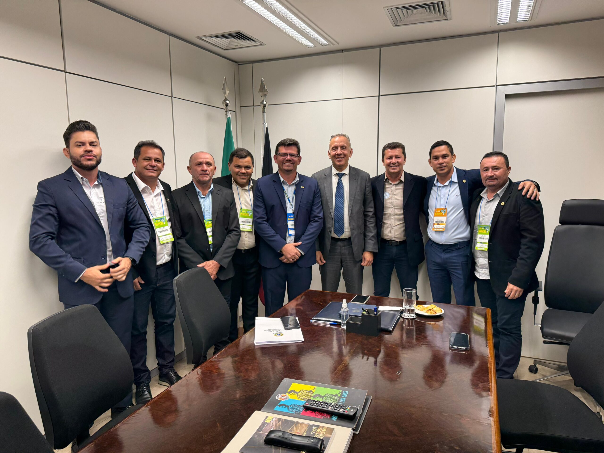 João Paulo leva demandas de Barra de São Miguel ao deputado Aguinaldo Ribeiro