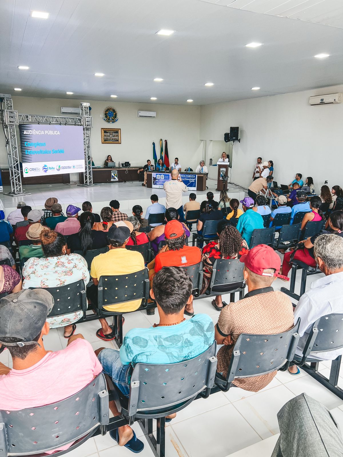 Juazeirinho debate impactos e benefícios do Complexo Fotovoltaico Seridó em audiência pública com participação da prefeita Ana Virgínia