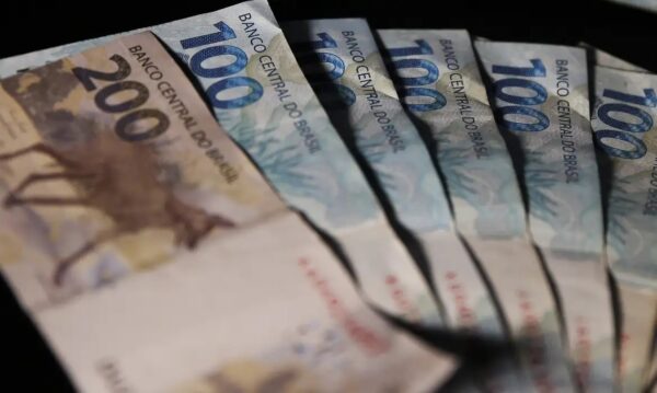 Governo Lula anuncia congelamento de R$ 31,3 bilhões no orçamento e aumento no IOF