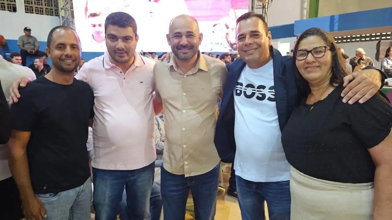 Prefeito Márcio Leite e vereadores de São João do Tigre participam do Orçamento Democrático ao lado do governador João Azevêdo