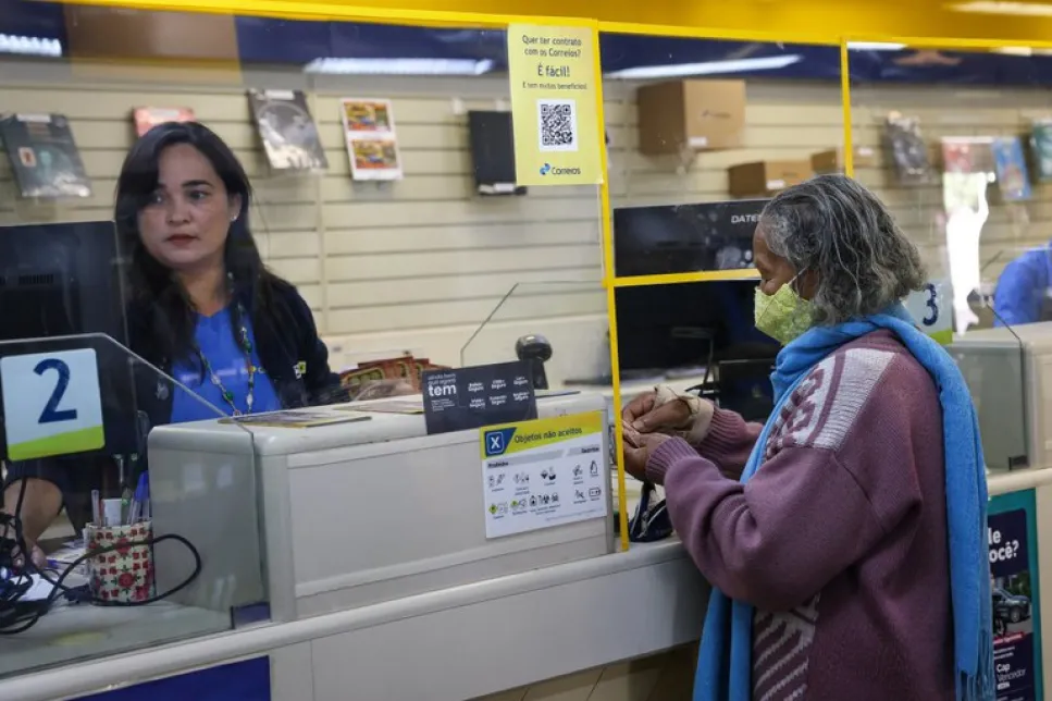 Aposentados podem contestar descontos indevidos em 189 agências dos Correios na Paraíba