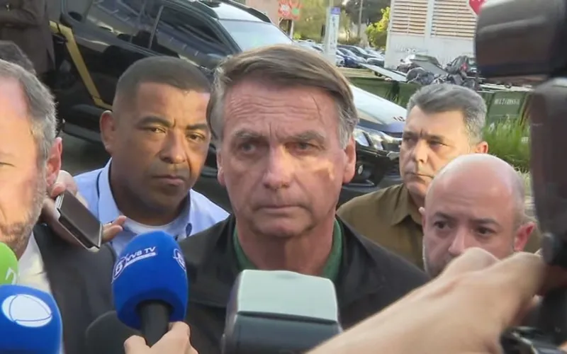 Bolsonaro diz ter enviado R$ 2 milhões ao filho Eduardo para ‘não passar necessidade’ nos EUA
