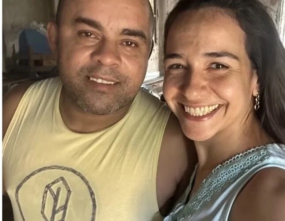 Adolescente de 14 anos é apreendido suspeito de matar pais e irmão enquanto dormiam
