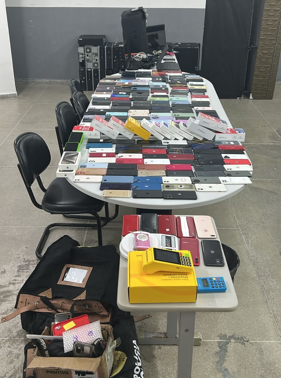 Polícia Civil prende sete pessoas e apreende 219 celulares em Campina Grande