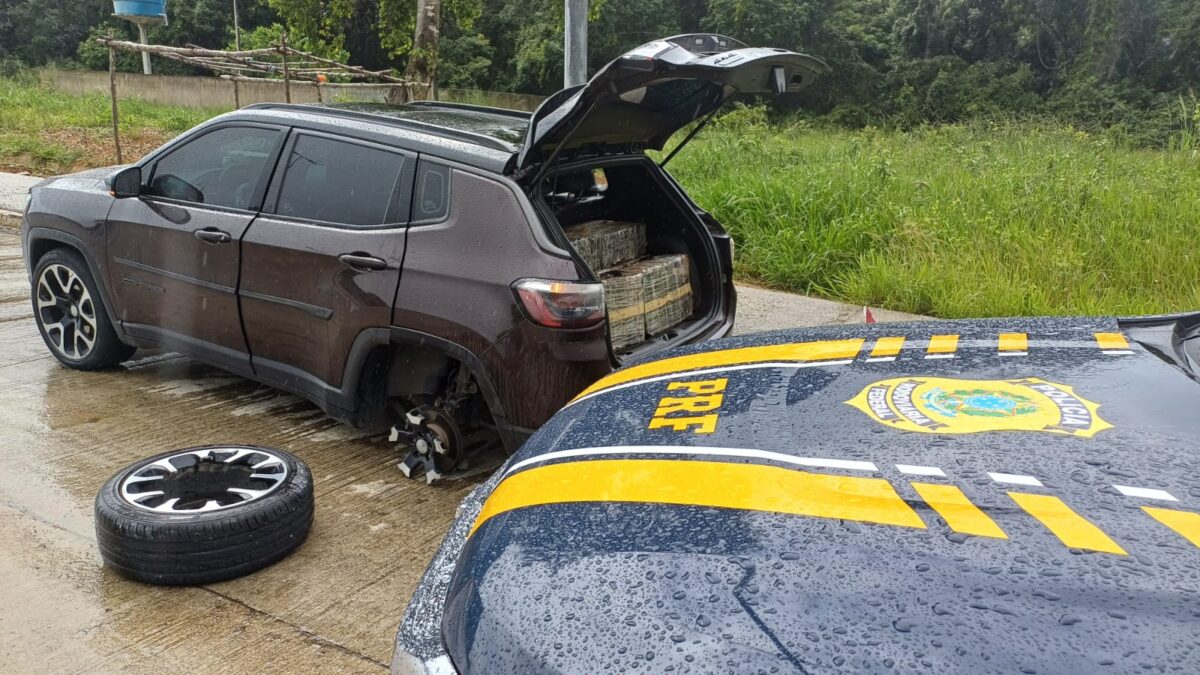 PRF apreende quase 200kg de maconha em carro abandonado na BR-101, na Paraíba