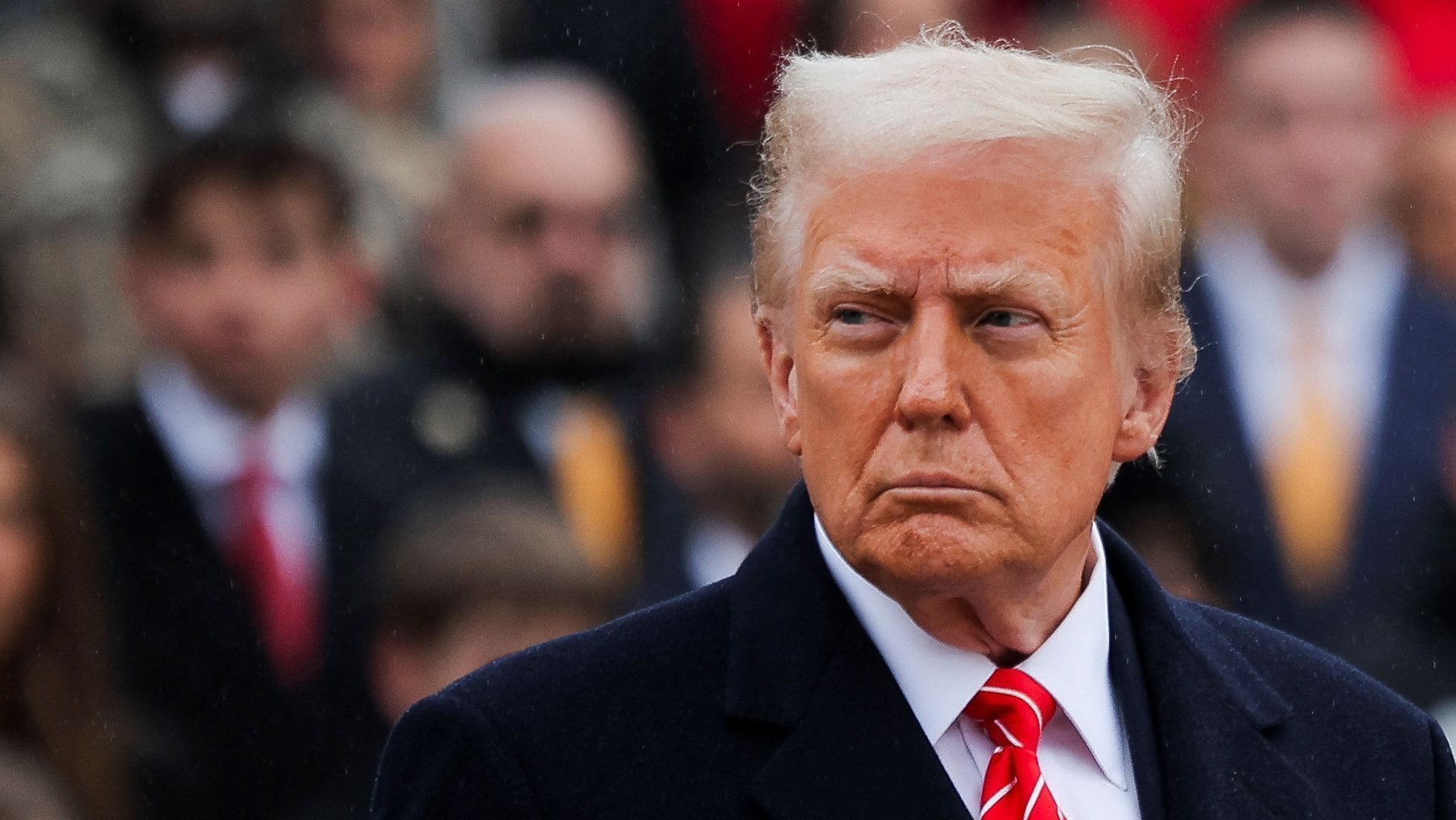 Trump diz que EUA não estão oferecendo “nada” e nem conversando com o Irã