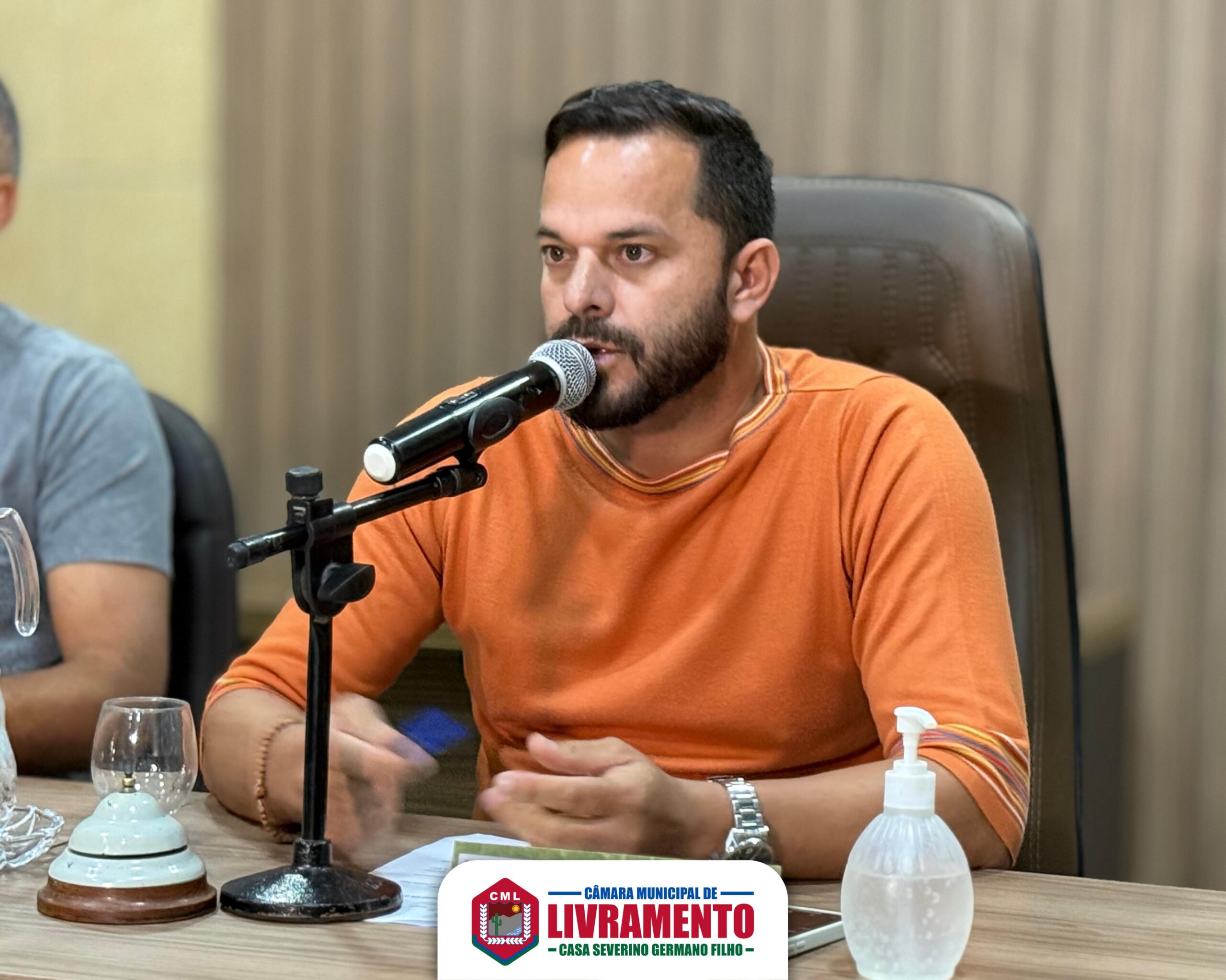 Lucenildo Rodrigues propõe folga remunerada para servidores municipais no dia do aniversário em Livramento