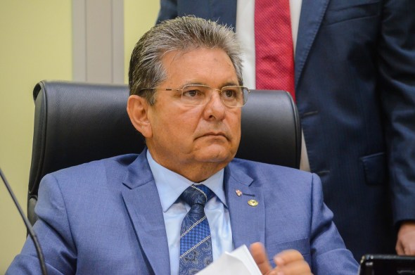 Adriano Galdino elogia decisão de Daniella Ribeiro e vê composição consensual para 2026