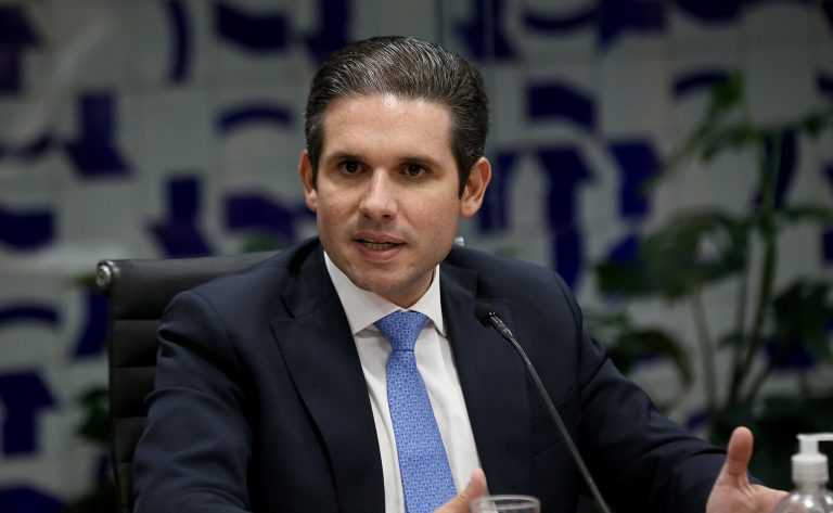 Motta aceita pedido de licença de Zambelli e convoca suplente