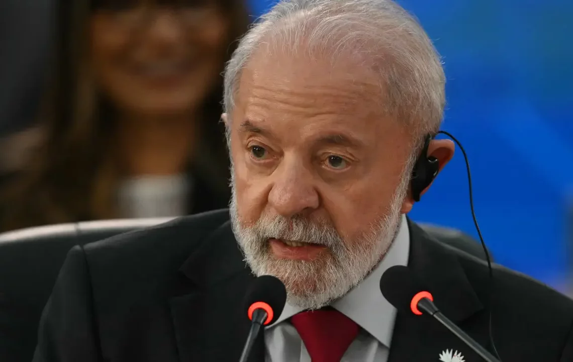 No Brics, Lula aponta cenário internacional ‘adverso’ e condena conflitos armados