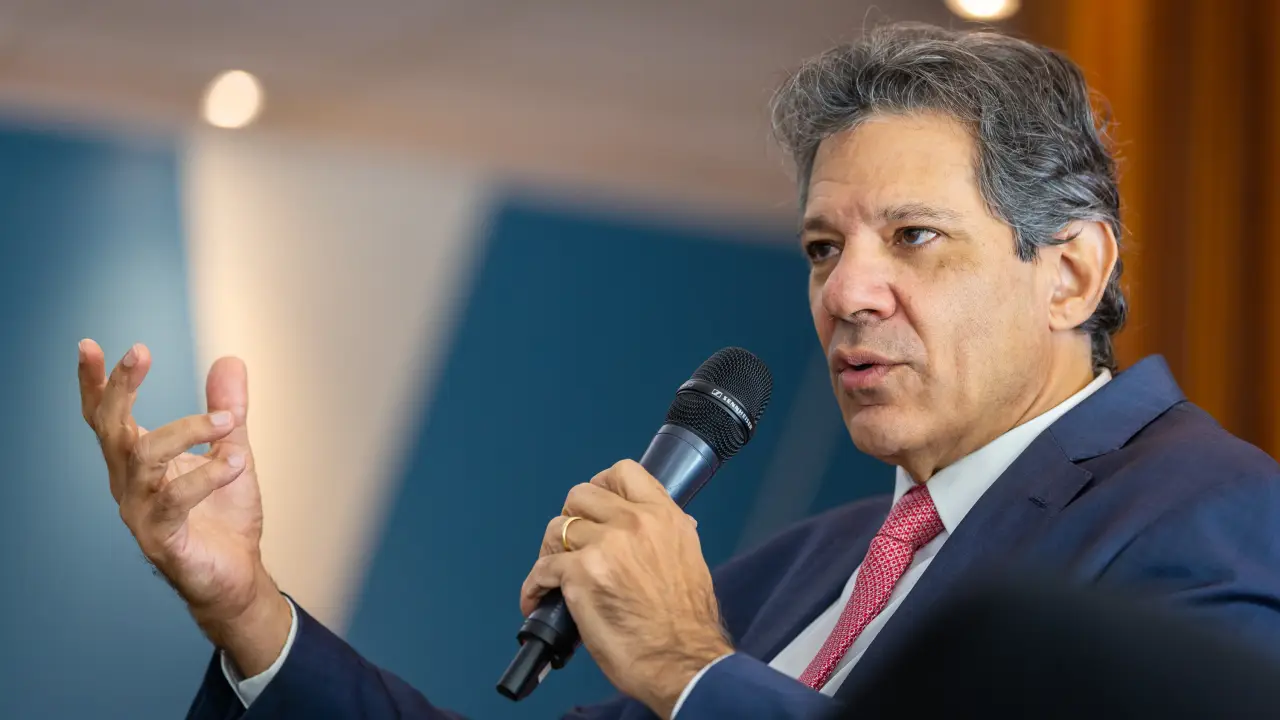 Tarifa de Trump: Haddad vê ataque político e cobra soberania nacional