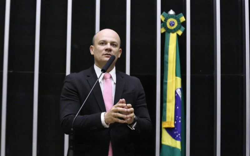 Único deputado da PB a votar contra o projeto que ampliaria nº de parlamentares, Cabo Gilberto defende veto de Lula