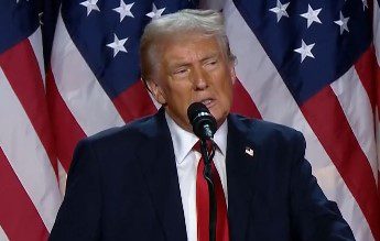 Trump é diagnosticado com insuficiência venosa crônica, diz Casa Branca