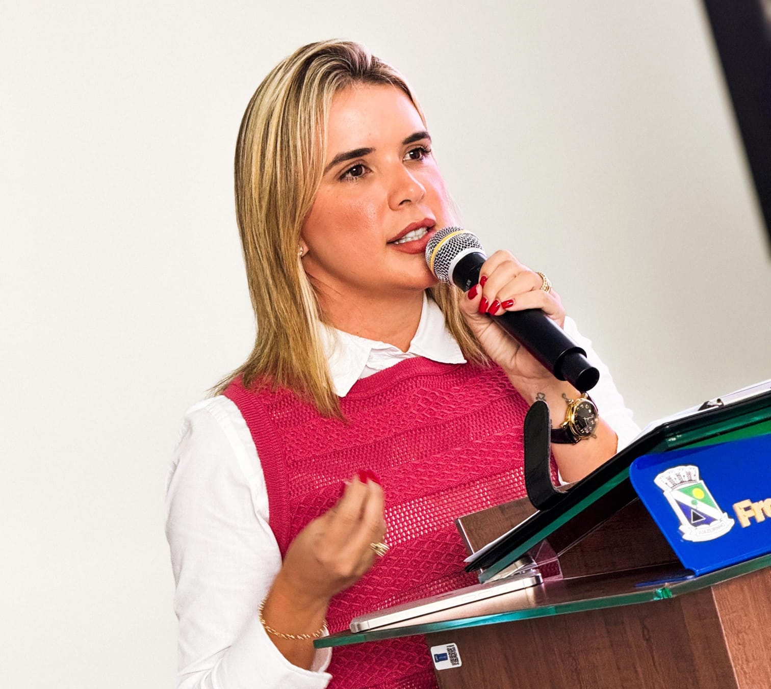 Prefeita Ana Virgínia participa da 11ª Conferência Municipal de Assistência Social e anuncia esforços para construção de nova sede do Serviço de Convivência
