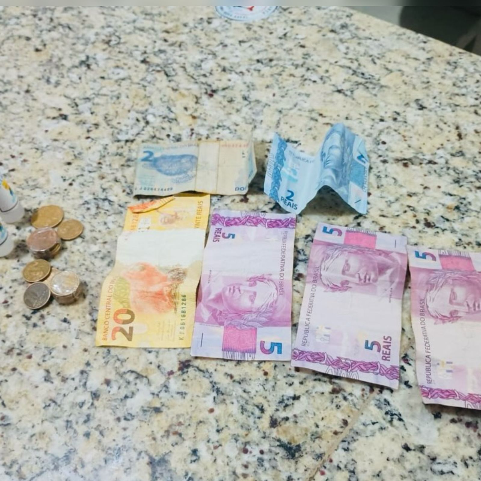 Suspeito é detido com veículo adulterado e entorpecente em Serra Branca