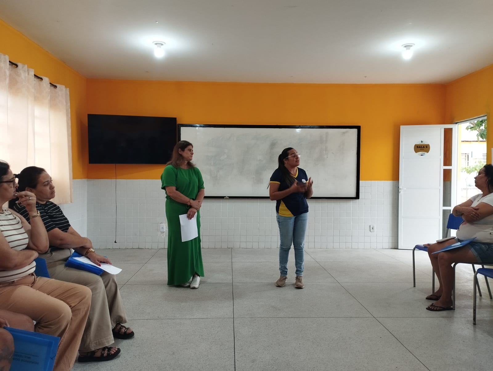 Saúde e Educação promovem encontro intersetorial sobre ações com alunos neurodivergentes em Camalaú