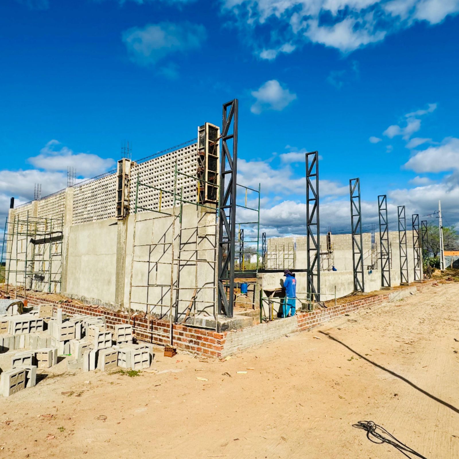 Obra do Ginásio Esportivo da Escola Antônio Joventino da Costa avança no Sítio Simão Lopes