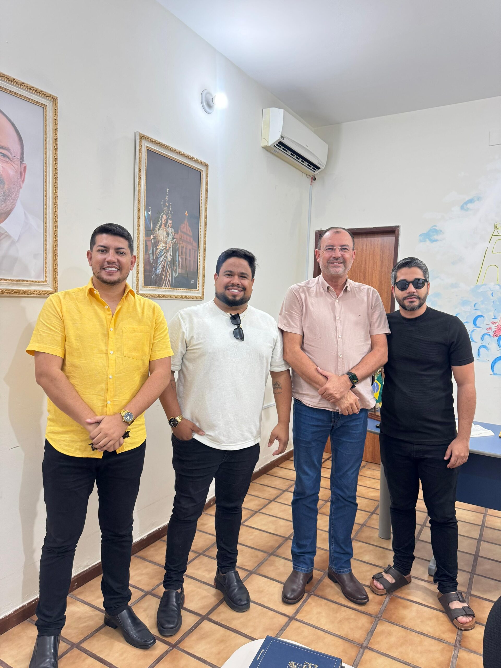 Raphael Moura, o Poetinha, anuncia gravação de novo DVD em São João do Cariri