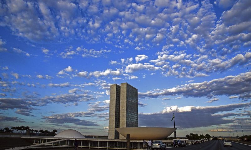 Lula veta aumento de deputados; medida afeta bancada paraibana
