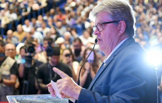 João Azevêdo ironiza oposição: “Esperam rompimento aqui para ter um candidato”