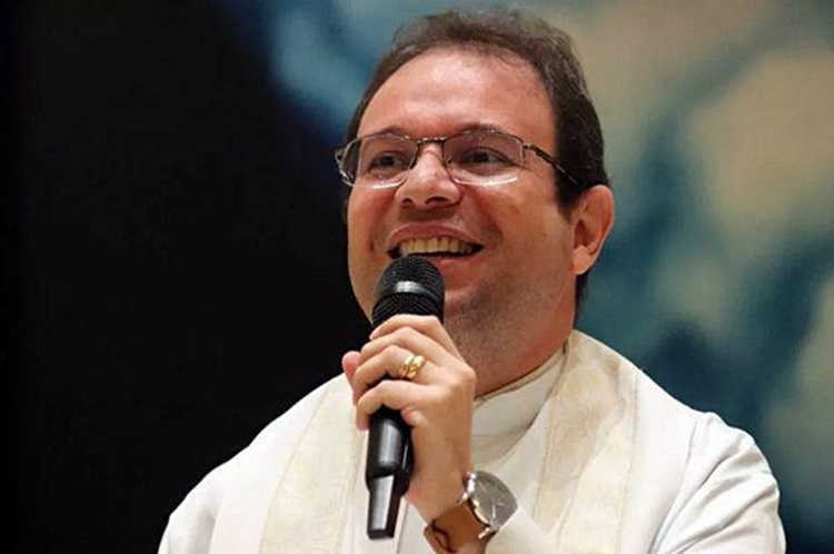 Padre Fabrício Timóteo se apresenta no dia 25 de julho durante festa de Emancipação Política de Juazeirinho