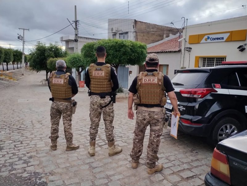 Operação prende policial militar suspeito de participar de assassinatos e tráfico de drogas